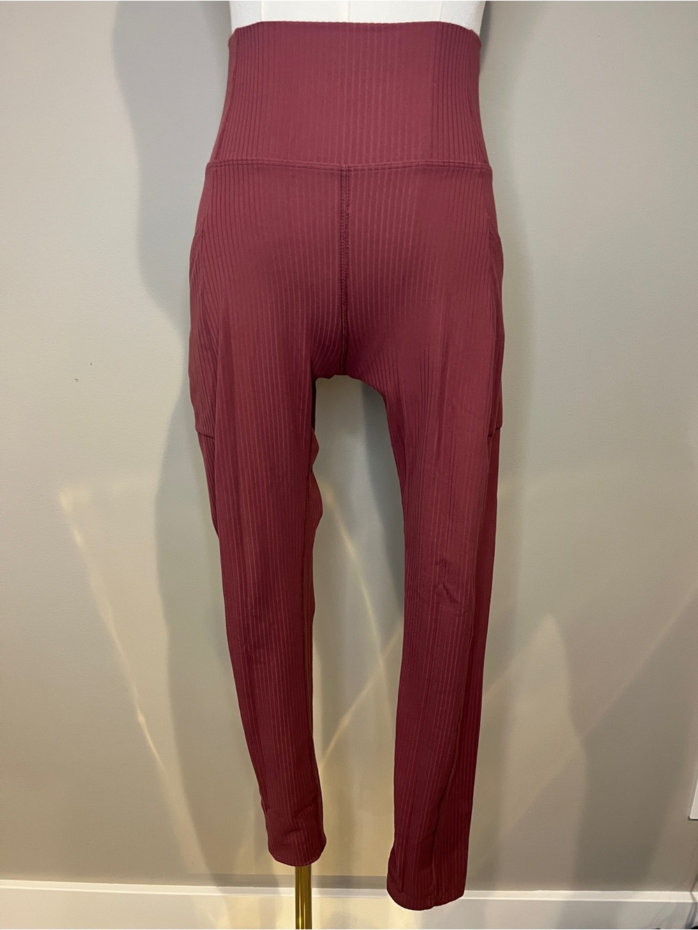 REI High-Waist Ribbed Maroon Leggings